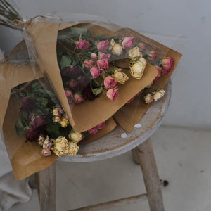 Dried spray mini roses (Mixed colours)
