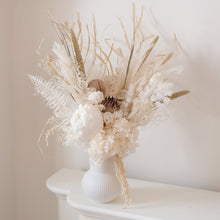 将图片加载到图库查看器，Blanc flower arrangement + Vase
